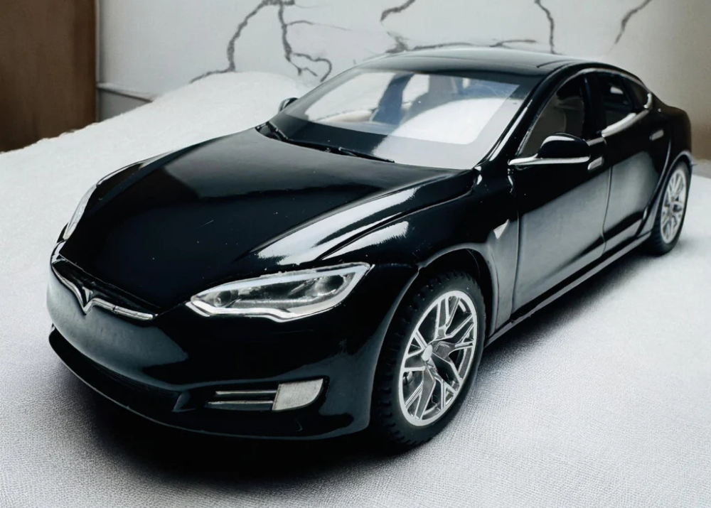 Tesla Model S 1:24  Diecast Metal Car