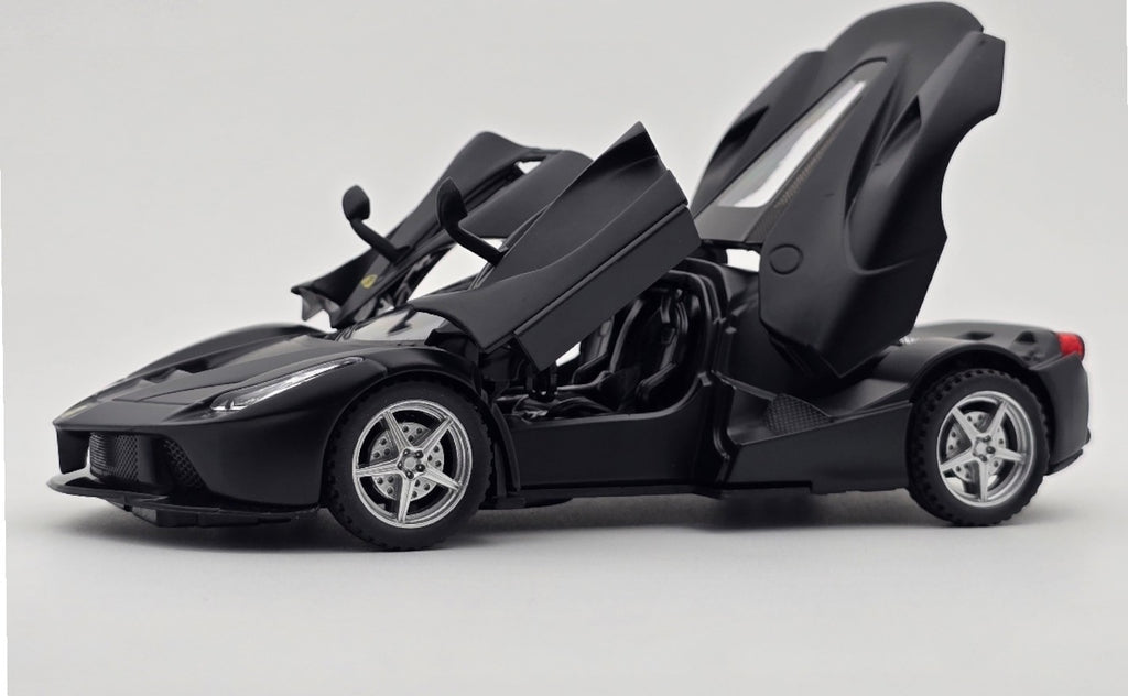 Ferrari LaFerrari 1:24 diecast scale model car collectible | Assorted Colors