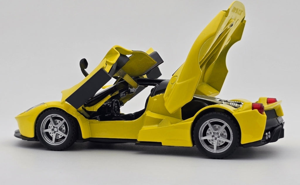 Ferrari LaFerrari 1:24 diecast scale model car collectible | Assorted Colors