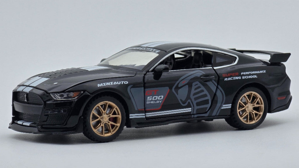 Ford Mustang Shelby GT500 1:24 diecast scale model car