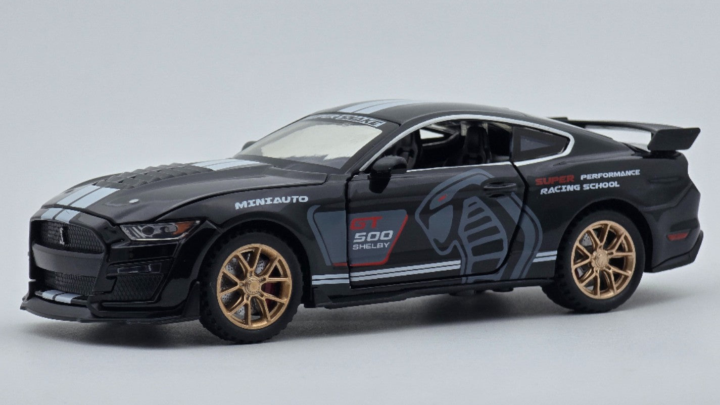 Ford Mustang Shelby GT500 1:24 diecast scale model car