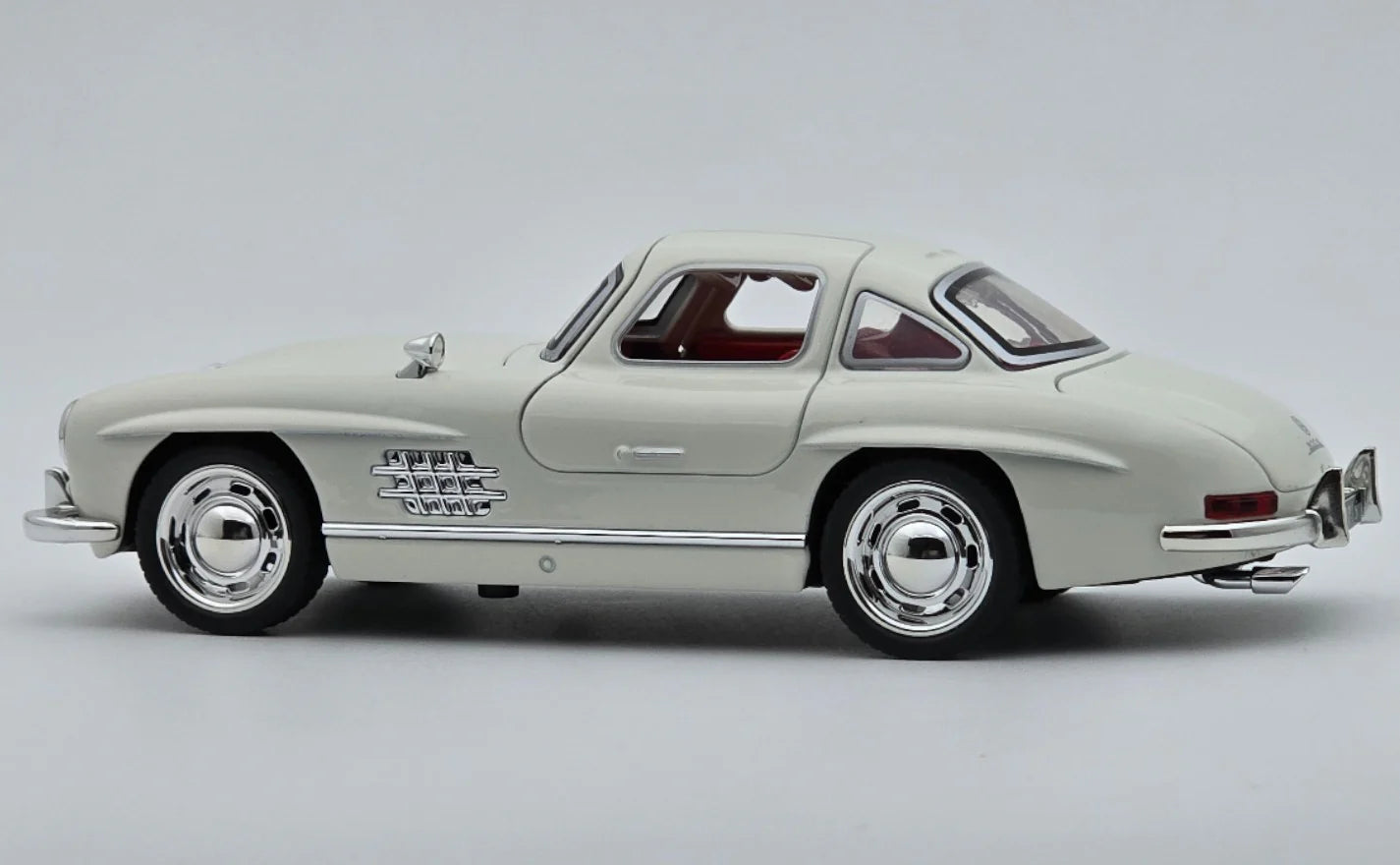 1954 Mercedes-Benz 300sl 1:32 Diecast Scale Model Car Collectible