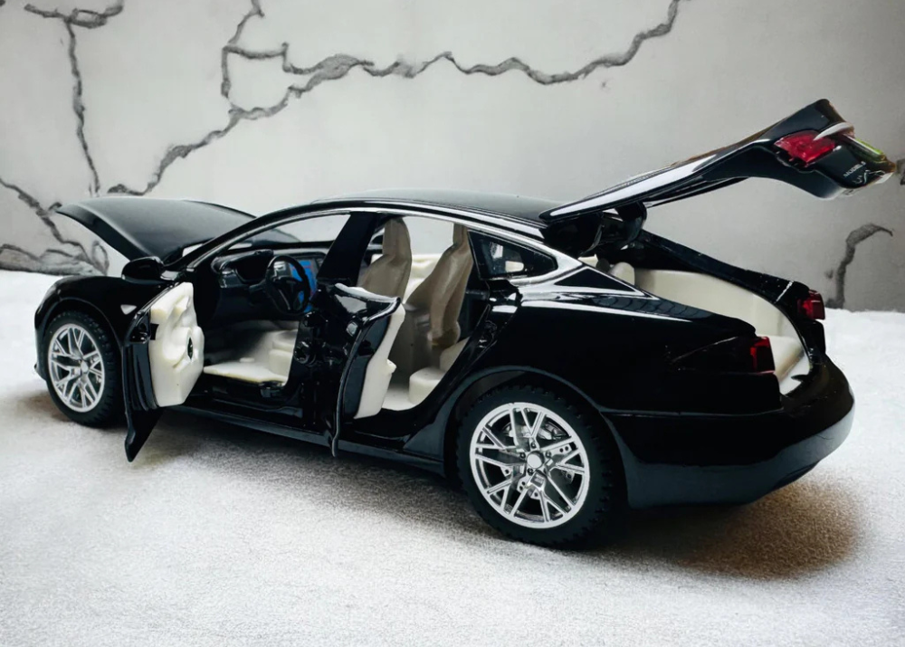 Tesla Model S 1:24  Diecast Metal Car