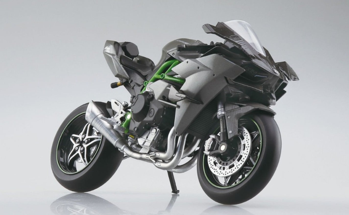 Kawasaki Ninja H2R Scale Model bike collectible