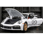 Porsche 911 1:24  diecast scale model car collectible