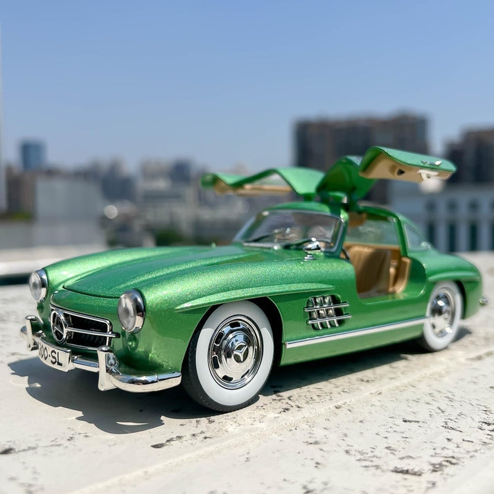 1954 Mercedes-Benz 300SL Vintage 1:24 Diecast Scale Model Car
