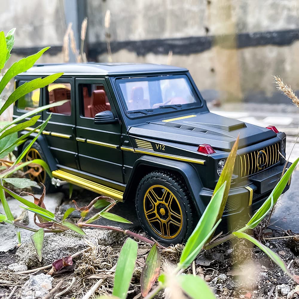 Mercedes AMG G63 Class Diecast Car (Scale 1:24)