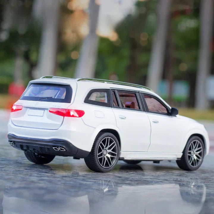 Mercedes-Benz GLS 63 Diecast Car | 1:24 Scale Model
