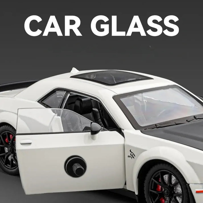 Dodge Challenger SRT Hellcat 1:24 Diecast Scale Model Car