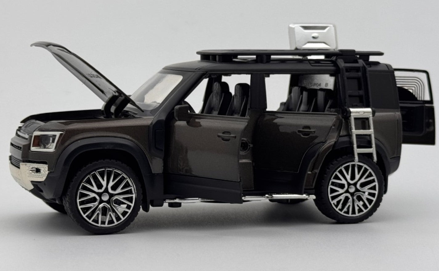 Land Rover Defender 110 1:24 diecast Scale Model car
