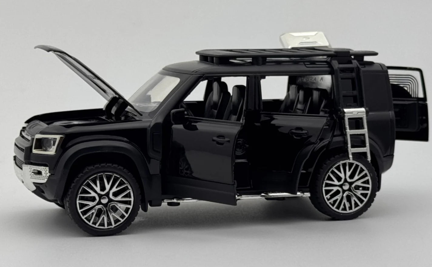 Land Rover Defender 110 1:32 Licensed Diecast Scale Model Car