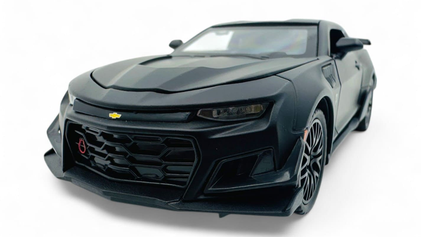 Chevrolet Camaro 2SS diecast scale model 1:24