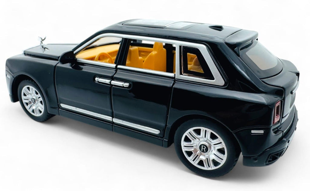 Rolls Royce Cullinan 1:24  diecast scale model car collectible