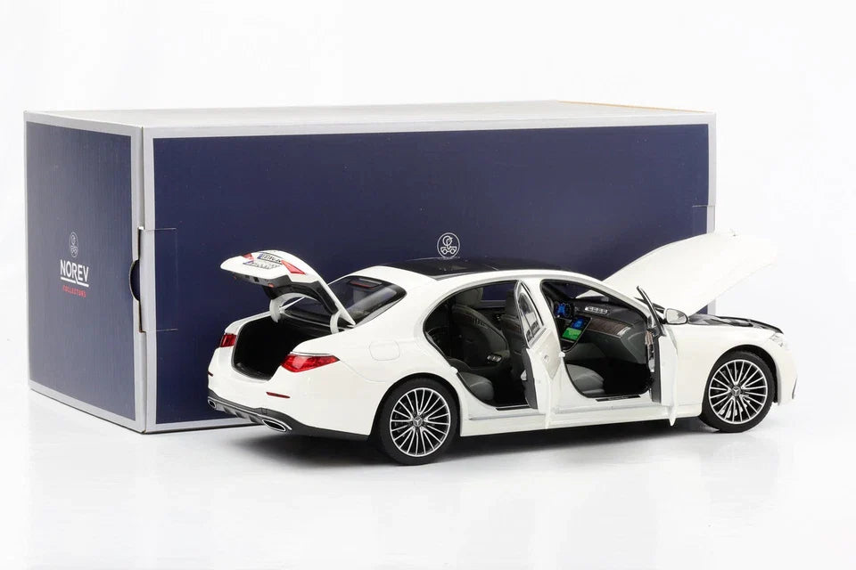 Mercedes-Benz S-class V223 1:18 Scale model