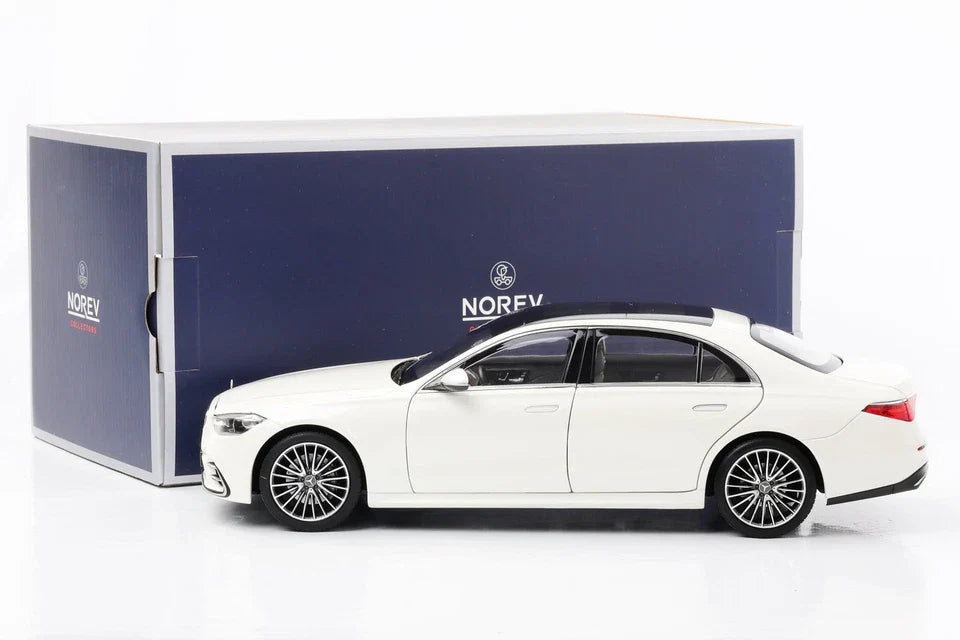 Mercedes-Benz S-class V223 1:18 Scale model