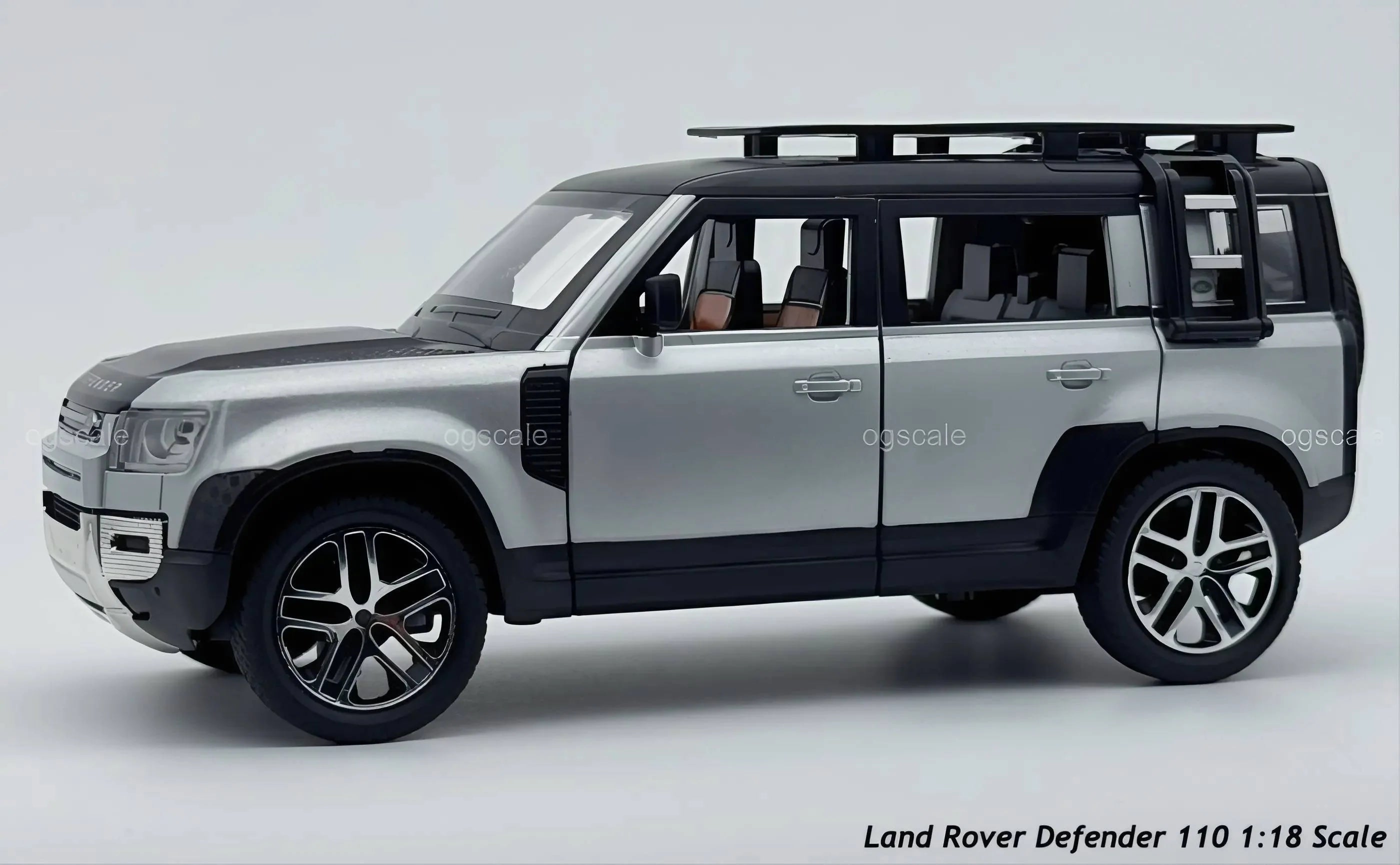 Land Rover Defender 110 1:24 - Large Size Licensed Diecast Scale Model Car