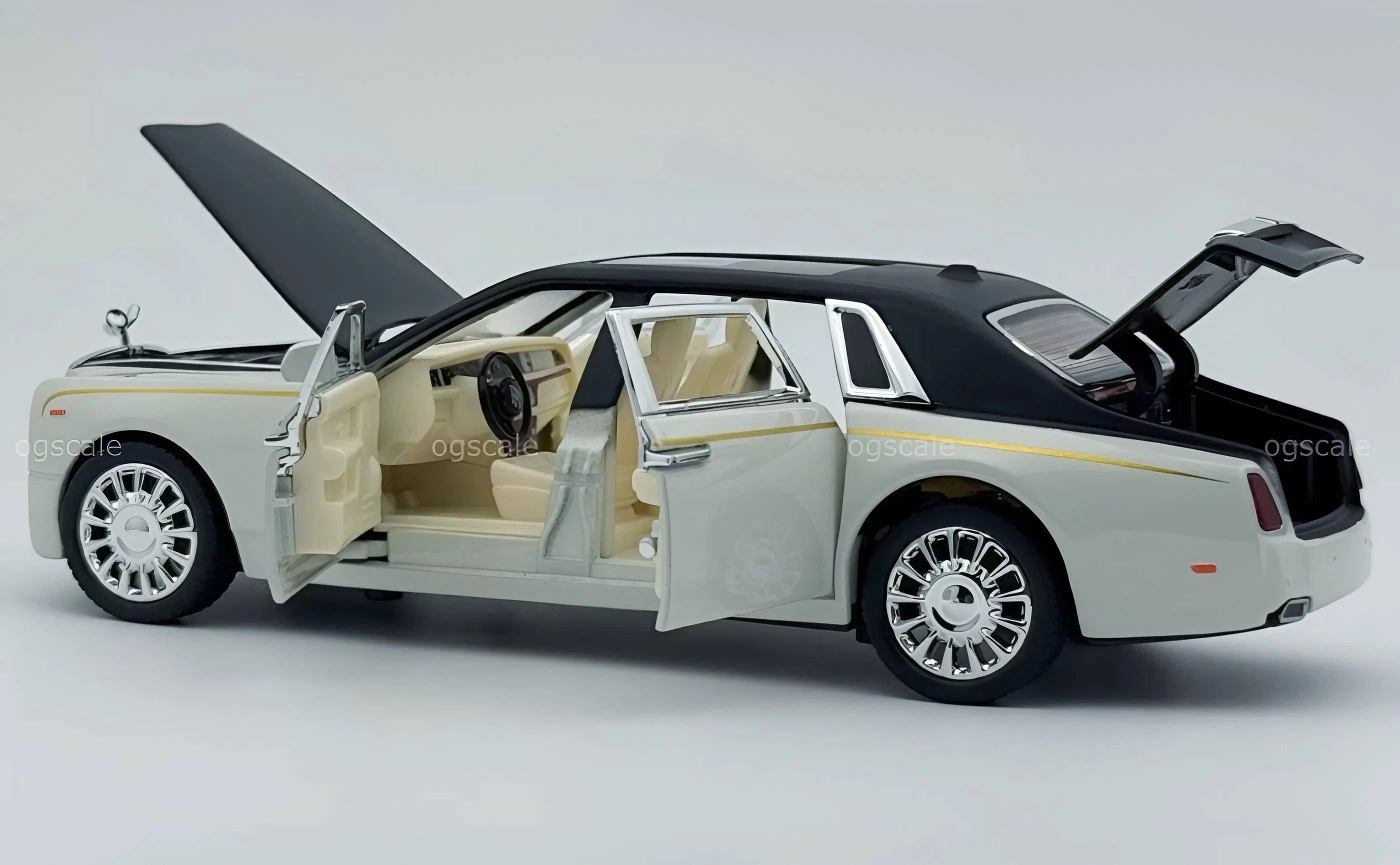 Rolls Royce Phantom 1:32 diecast scale model car collectible